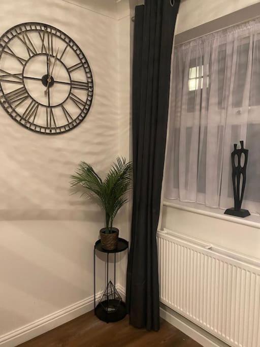 Acacia Villa Dunstable Buitenkant foto