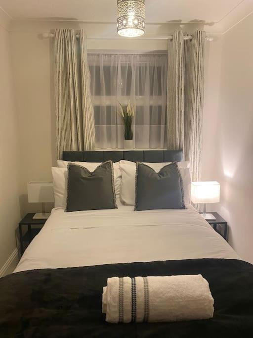 Acacia Villa Dunstable Buitenkant foto