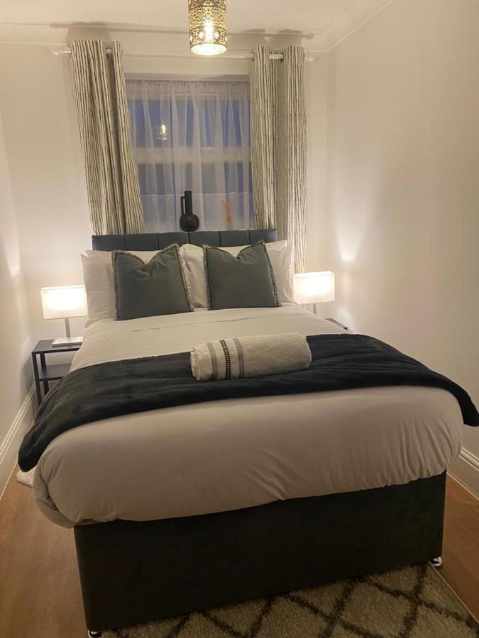 Acacia Villa Dunstable Buitenkant foto
